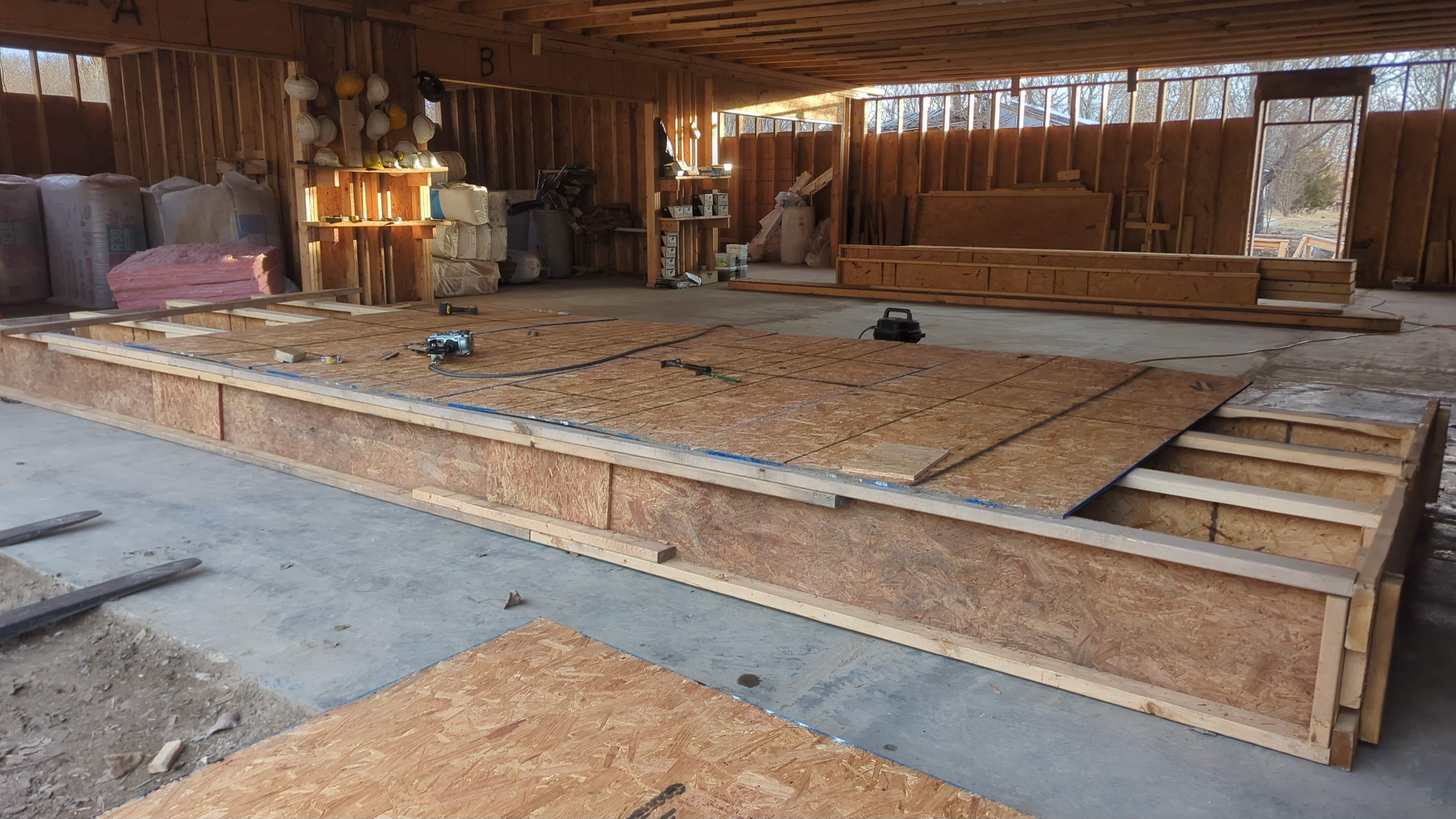 Hangar roof module under construction